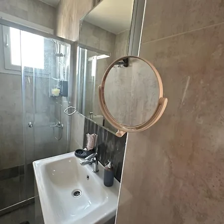 Iskele Long Beach Luxury Penthouse Royalsun Elit Kuzey Kibris Elite Site 21 Noyanlar Yeni Iskele, Iskele, 99850, Kuzey Kibris The Arkin Casino 5 Dk Grand Saphire Casino 5 Dk Merit Royal Gardens 10 Dakika Casino Salamis Casino Apartman